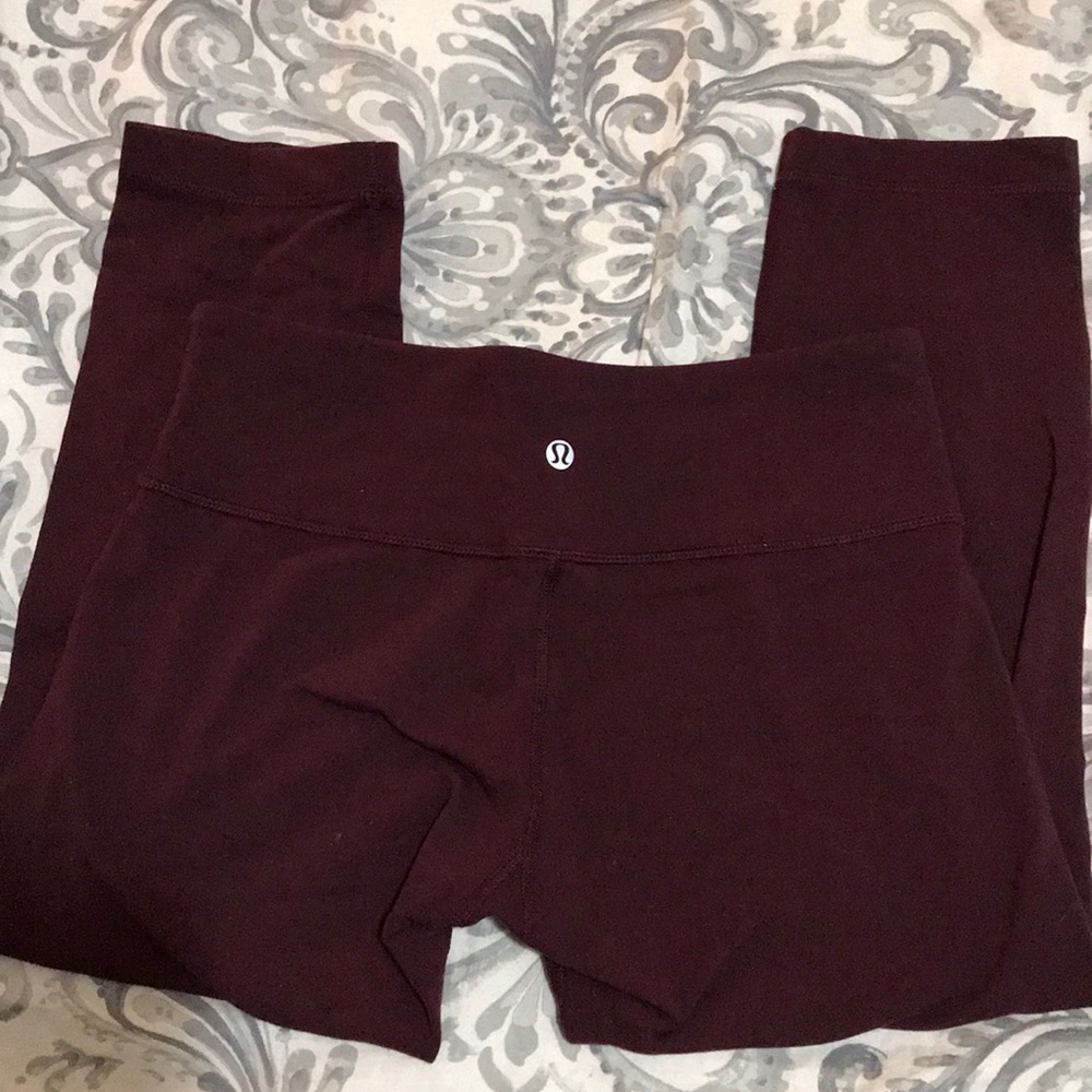 LuluLemon Cropped Pants